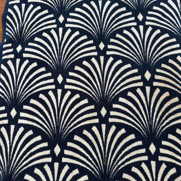 ChappyWrap Navy and Cream Blanket - Picture 1 of 3